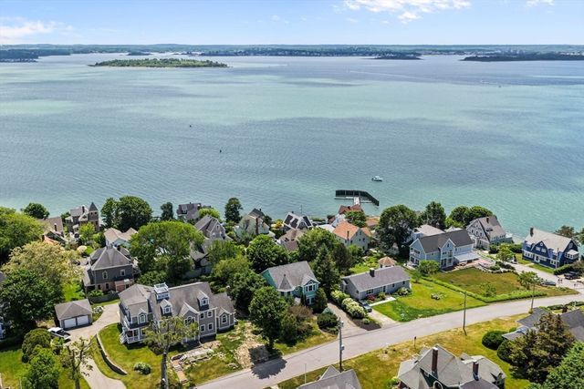 43 Andrew Ave, Hull, MA 02045