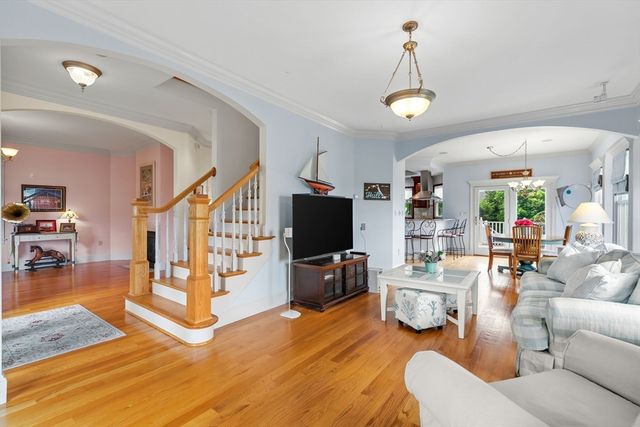 43 Andrew Ave, Hull, MA 02045