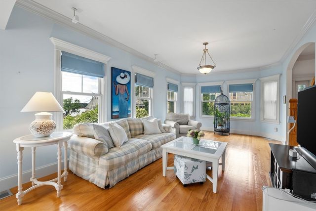 43 Andrew Ave, Hull, MA 02045