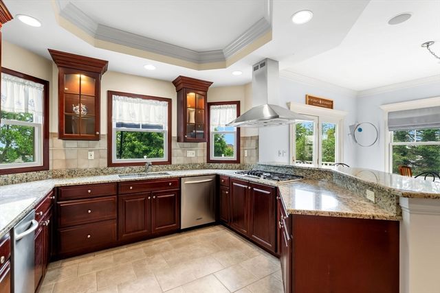 43 Andrew Ave, Hull, MA 02045