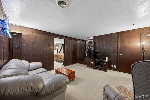 11923 Quality Lane, Maryland Heights, MO 63043