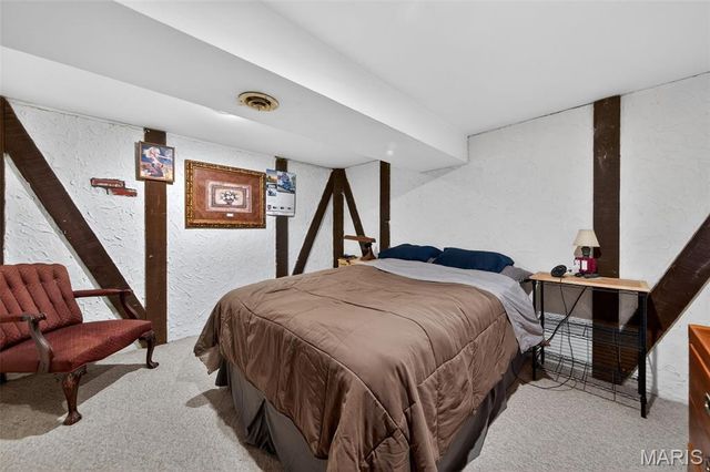 11923 Quality Lane, Maryland Heights, MO 63043