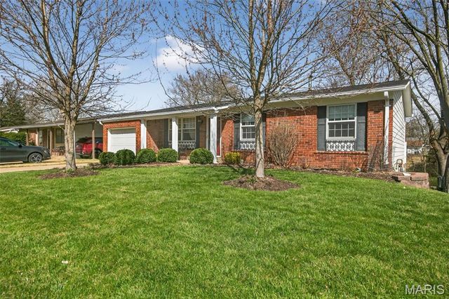 11923 Quality Lane, Maryland Heights, MO 63043