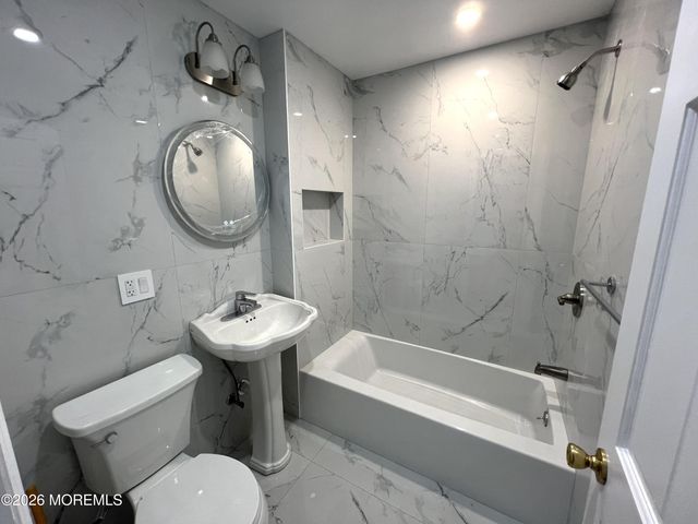 32 Washington Street, Rumson, NJ 07760