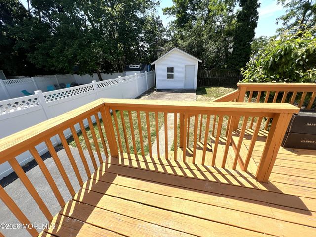 32 Washington Street, Rumson, NJ 07760