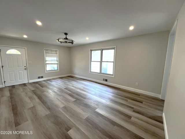 32 Washington Street, Rumson, NJ 07760