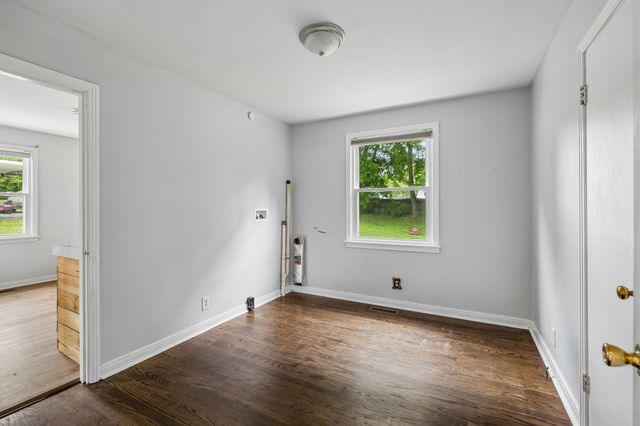 1921 Morris Ave, Columbia, TN 38401
