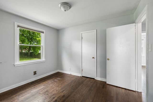 1921 Morris Ave, Columbia, TN 38401