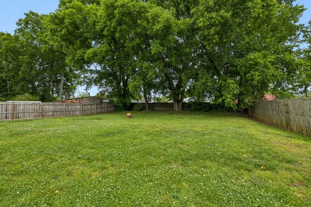 1921 Morris Ave, Columbia, TN 38401