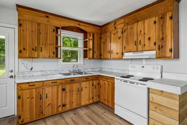 1921 Morris Ave, Columbia, TN 38401