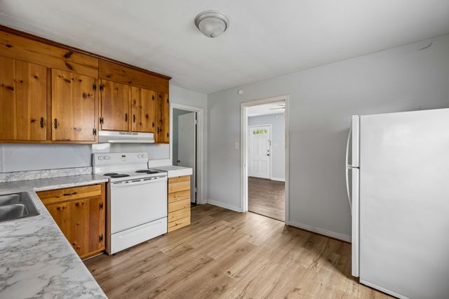 1921 Morris Ave, Columbia, TN 38401