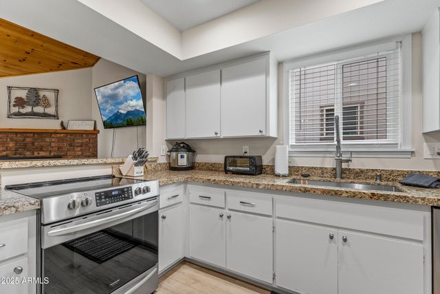 1710 N FAIRWAY Drive, Flagstaff, AZ 86004