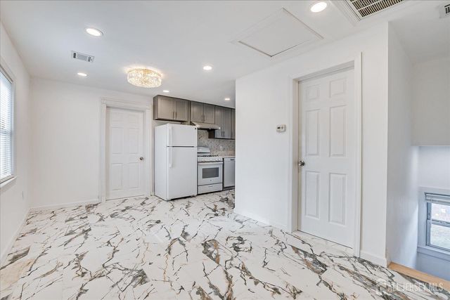 385 Pierson Avenue 2, Edison, NJ 08837