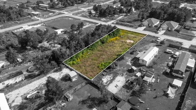 54 Road 5243, Cleveland, TX 77327