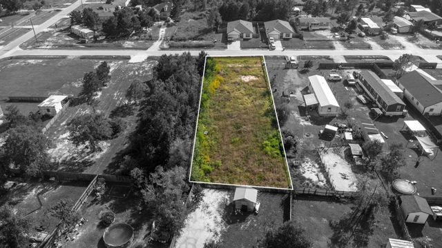 54 Road 5243, Cleveland, TX 77327