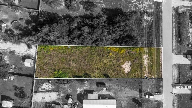 54 Road 5243, Cleveland, TX 77327