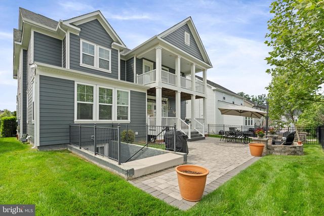 2604 CROSSVINE DR, Dumfries, VA 22026