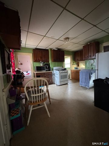 6 Williams Street, New London, CT 06320