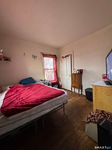 6 Williams Street, New London, CT 06320