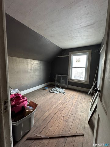 6 Williams Street, New London, CT 06320