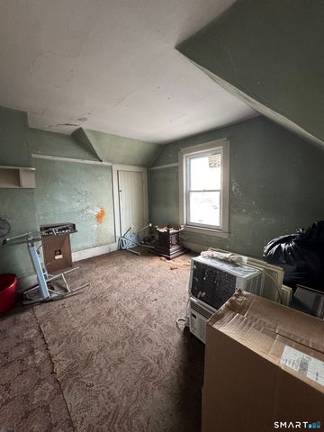 6 Williams Street, New London, CT 06320