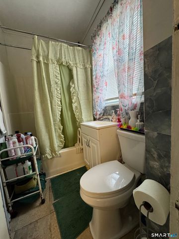 6 Williams Street, New London, CT 06320