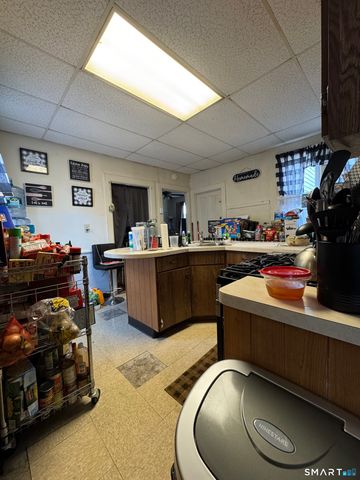 6 Williams Street, New London, CT 06320