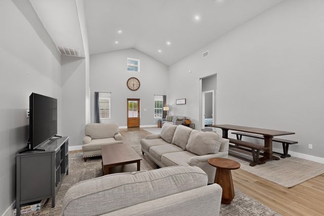 5077 S Fm 5, Aledo, TX 76008