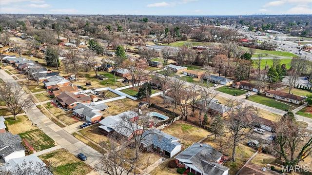 3650 Estates Drive, Florissant, MO 63033