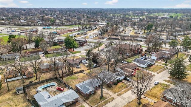 3650 Estates Drive, Florissant, MO 63033