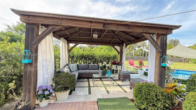 12119 Orange Blvd, West Palm Beach, FL 33412