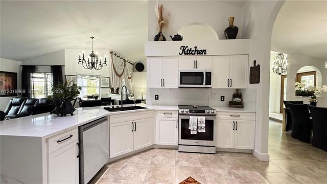 12119 Orange Blvd, West Palm Beach, FL 33412