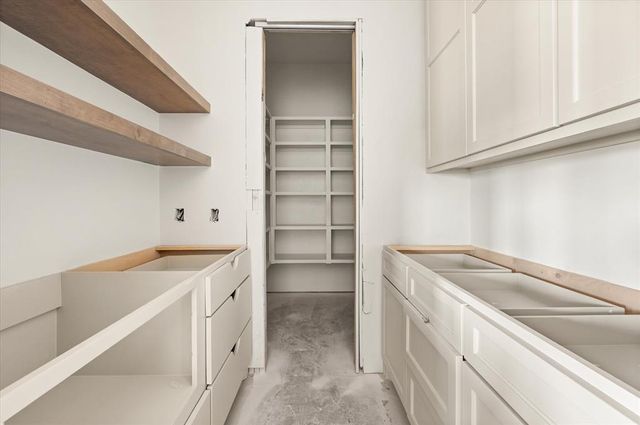 3032 Fountain Creek Drive, Edmond, OK 73034