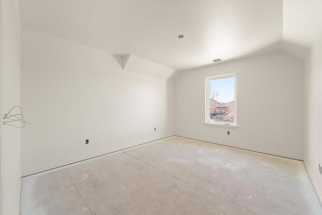 3032 Fountain Creek Drive, Edmond, OK 73034