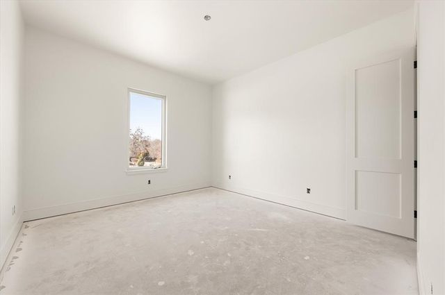 3032 Fountain Creek Drive, Edmond, OK 73034