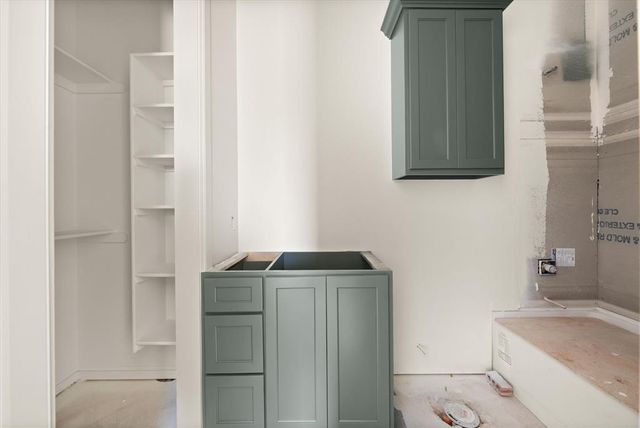 3032 Fountain Creek Drive, Edmond, OK 73034