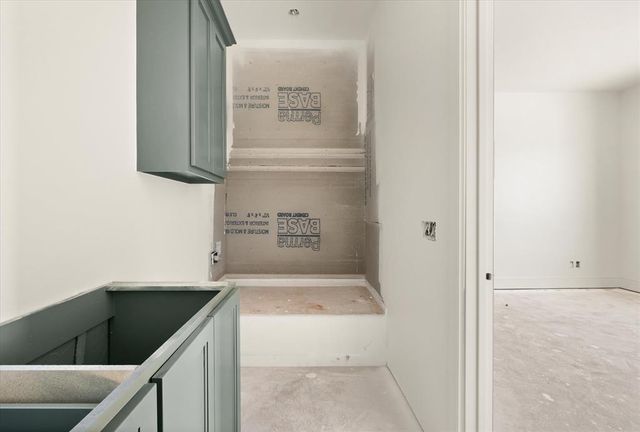 3032 Fountain Creek Drive, Edmond, OK 73034