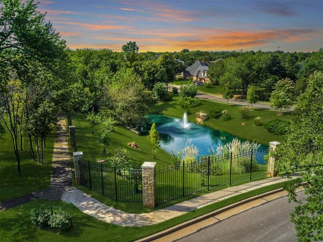 3032 Fountain Creek Drive, Edmond, OK 73034