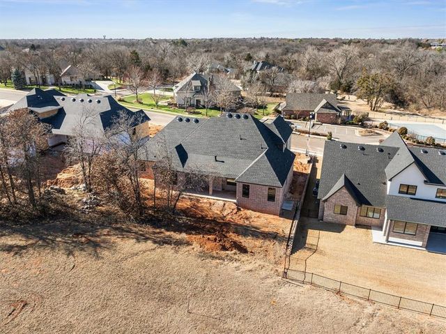 3032 Fountain Creek Drive, Edmond, OK 73034