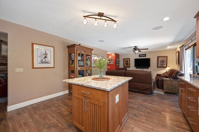 10805 Cramer Rd, Auburn, CA 95602