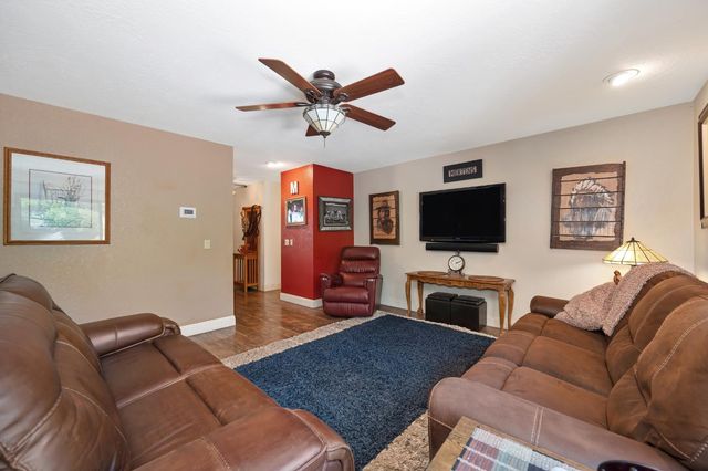 10805 Cramer Rd, Auburn, CA 95602