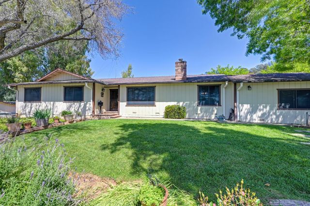 10805 Cramer Rd, Auburn, CA 95602