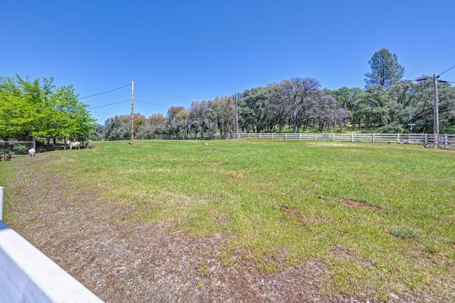 10805 Cramer Rd, Auburn, CA 95602