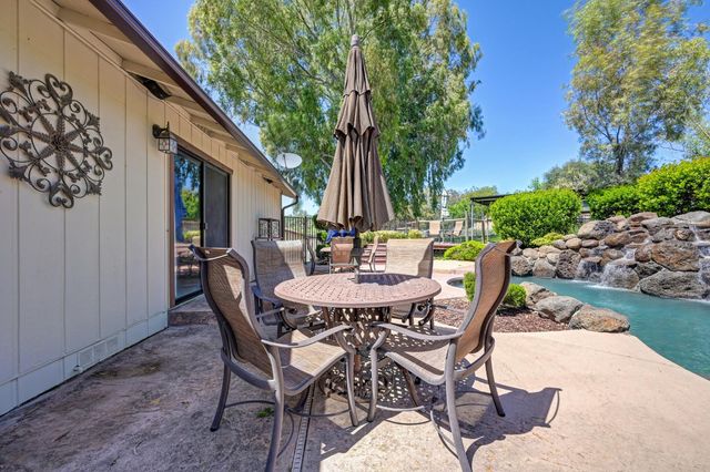 10805 Cramer Rd, Auburn, CA 95602