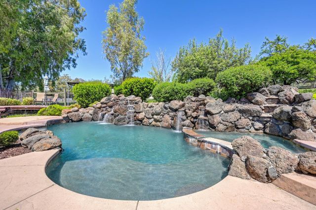 10805 Cramer Rd, Auburn, CA 95602