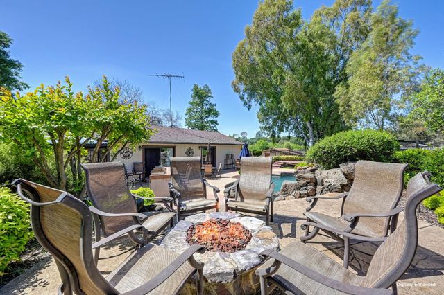 10805 Cramer Rd, Auburn, CA 95602