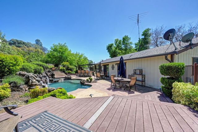 10805 Cramer Rd, Auburn, CA 95602