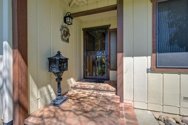 10805 Cramer Rd, Auburn, CA 95602