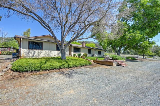 10805 Cramer Rd, Auburn, CA 95602