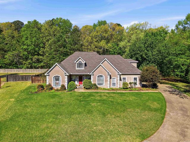 2832 Timbercreek Drive, Bryant, AR 72023